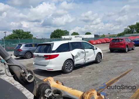 2022 Honda Odyssey Ex-L z USA, uszkodzony, nr VIN 5FNRL6H78NB036255